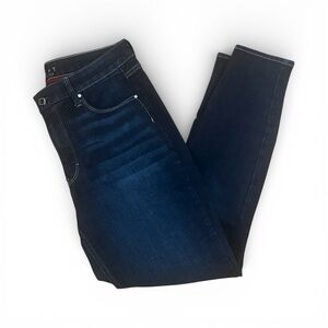 White House Black Market. The Sculpt. Size 8. Dark Blue Women's Jeans